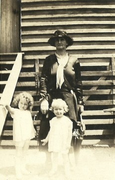 Mary Alice Whittington and her grandchildren (Martin)
