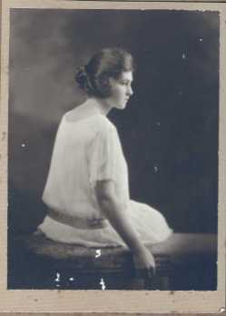 Dorothy May Waddell v2 (1902-1998)